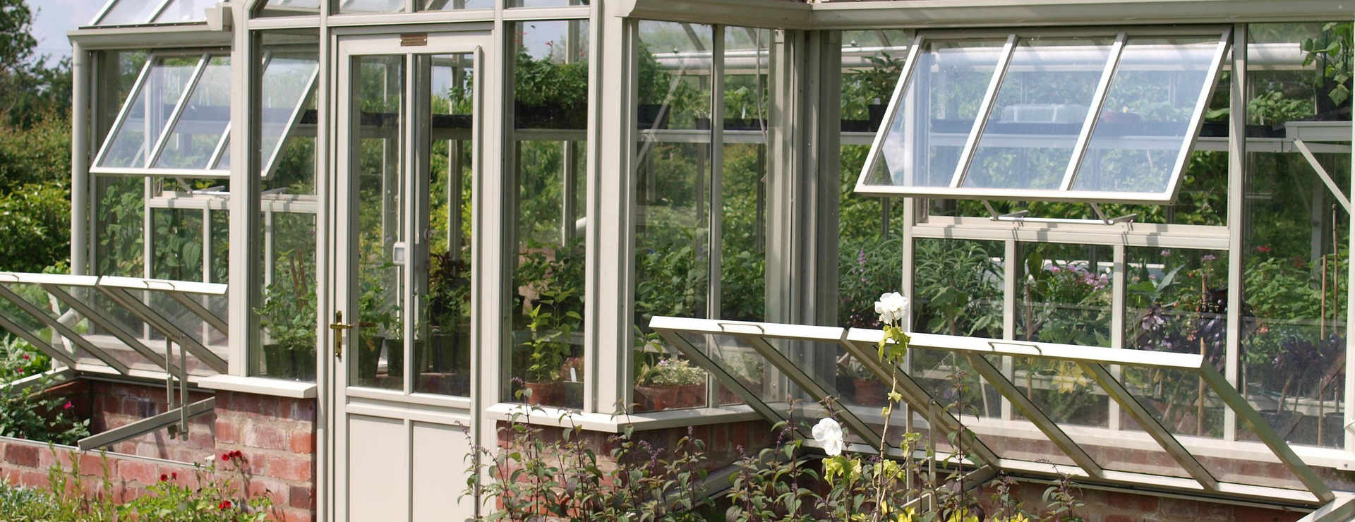 Outils De Jardinage -Outils De Jardinage greenhouse 2683927 1920